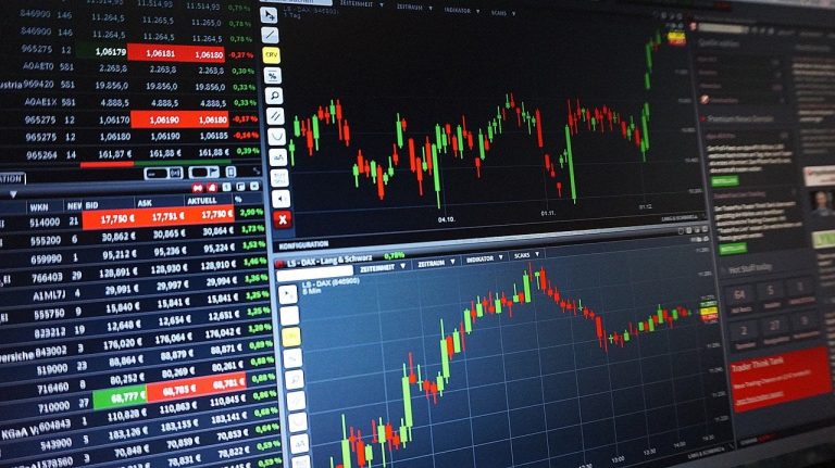 Memperkenalkan Broker Forex Terbaik untuk Trader Malaysia: Analisis Perbandingan Platform dan Alat trading